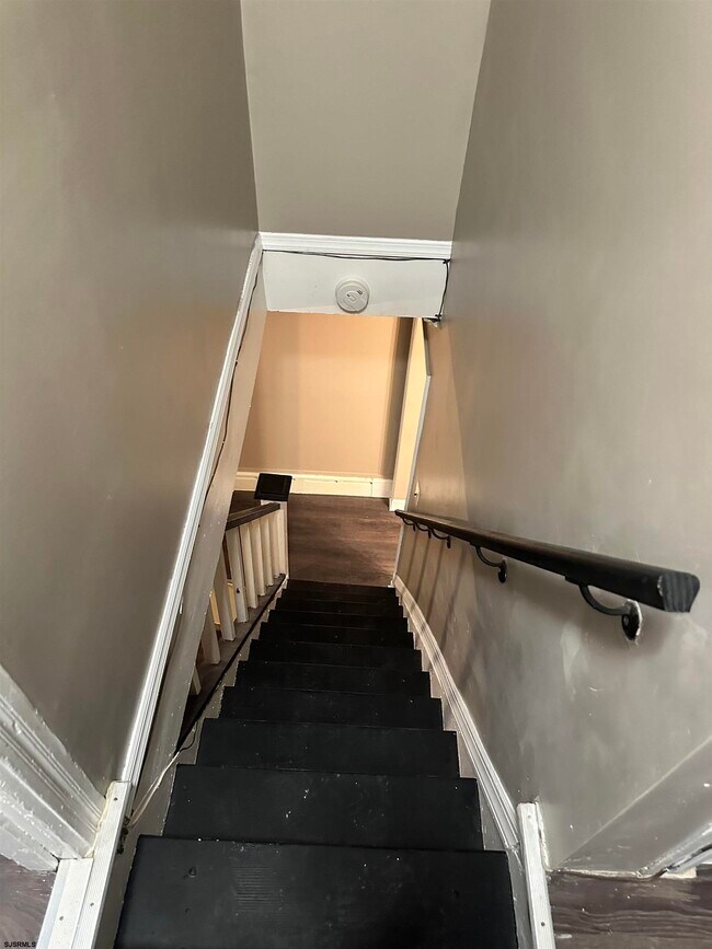 Building Photo - 1307 Drexel Ave