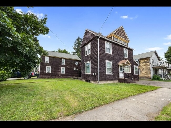 Building Photo - 32 W William St