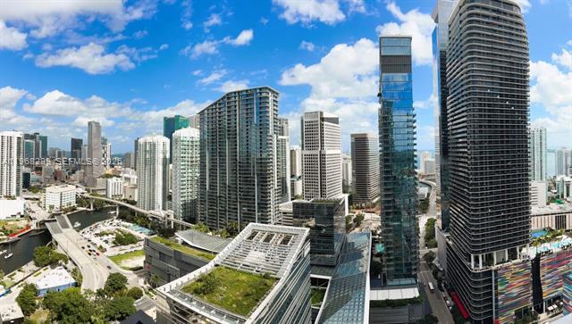 Building Photo - 88 SW 7th St