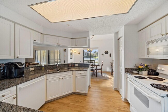 Building Photo - 3019 Alcazar Pl