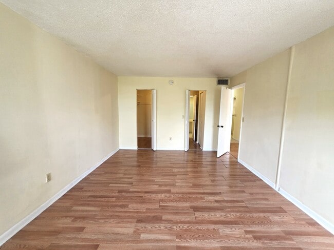 Building Photo - 2800 NW 56th Ave