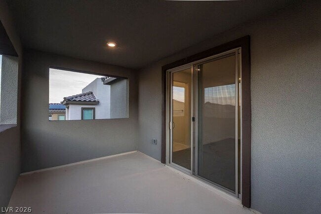 Building Photo - 11620 Desert Hollow Avenue