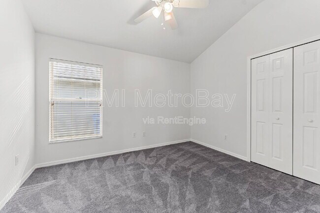 Building Photo - 5232 Mango Fruit St