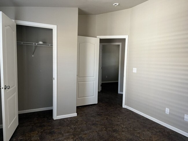 Building Photo - 201 S Greenfield Rd