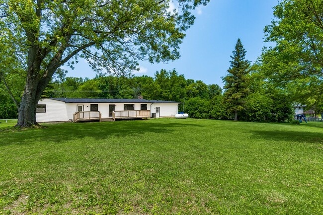 Building Photo - London Property