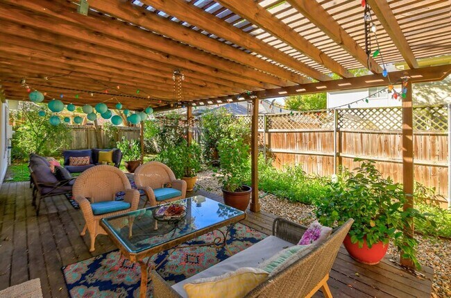 Building Photo - 16806 Langland Rd