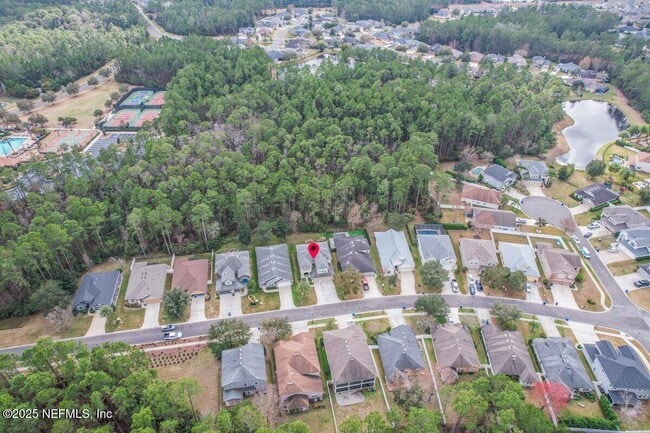 Building Photo - 129 Thornloe Dr