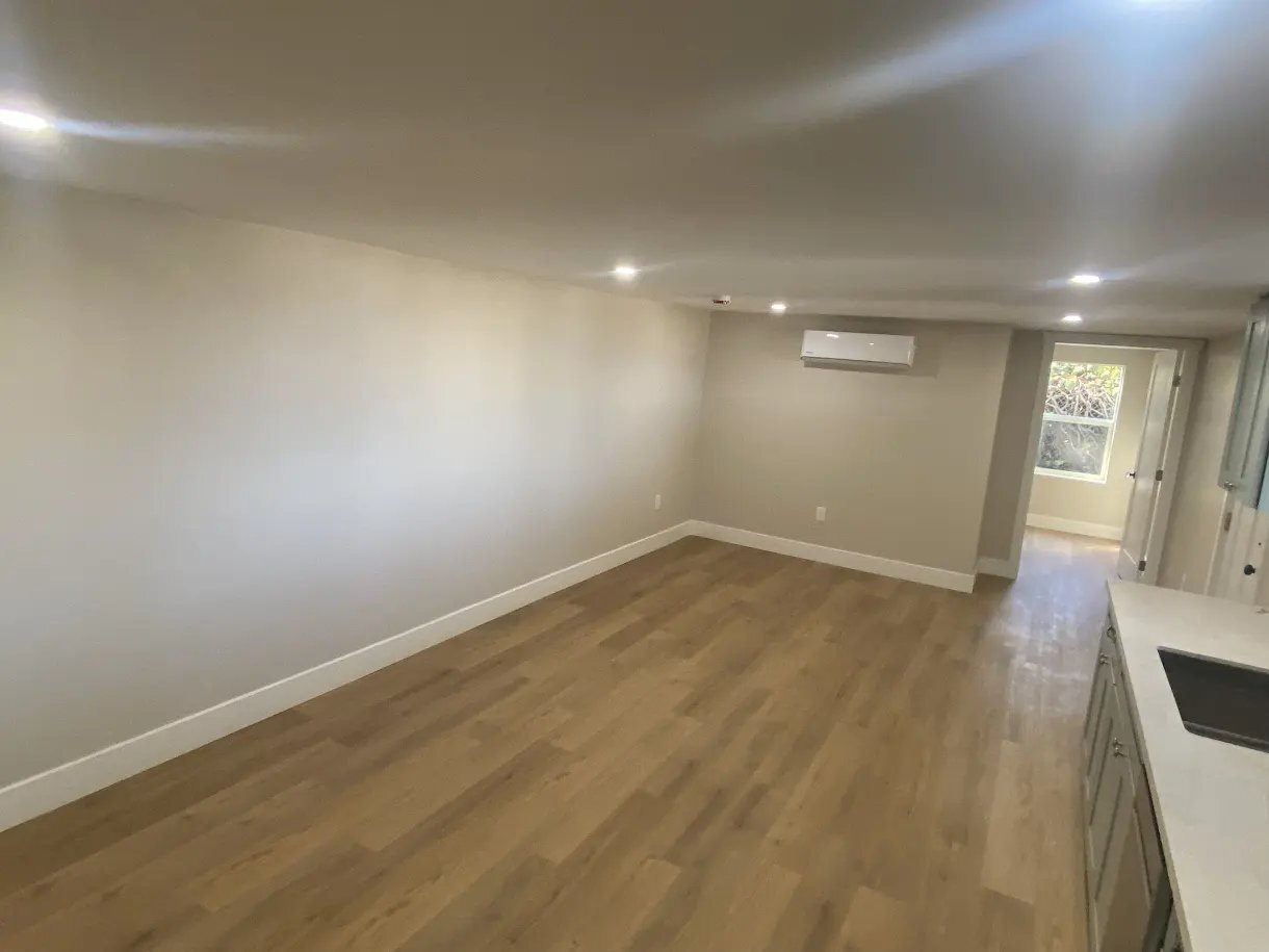 Building Photo - 8090 Vista Dr