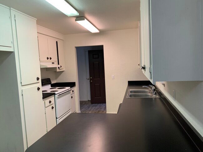 Building Photo - 14424 Wycliff Way