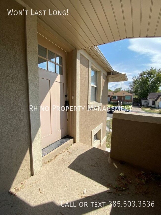 Building Photo - 2885 Van Buren Ave