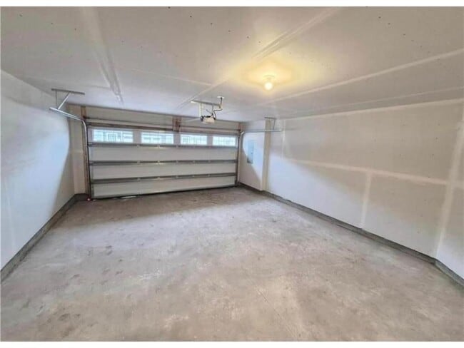 Building Photo - 14930 Archdale Ln