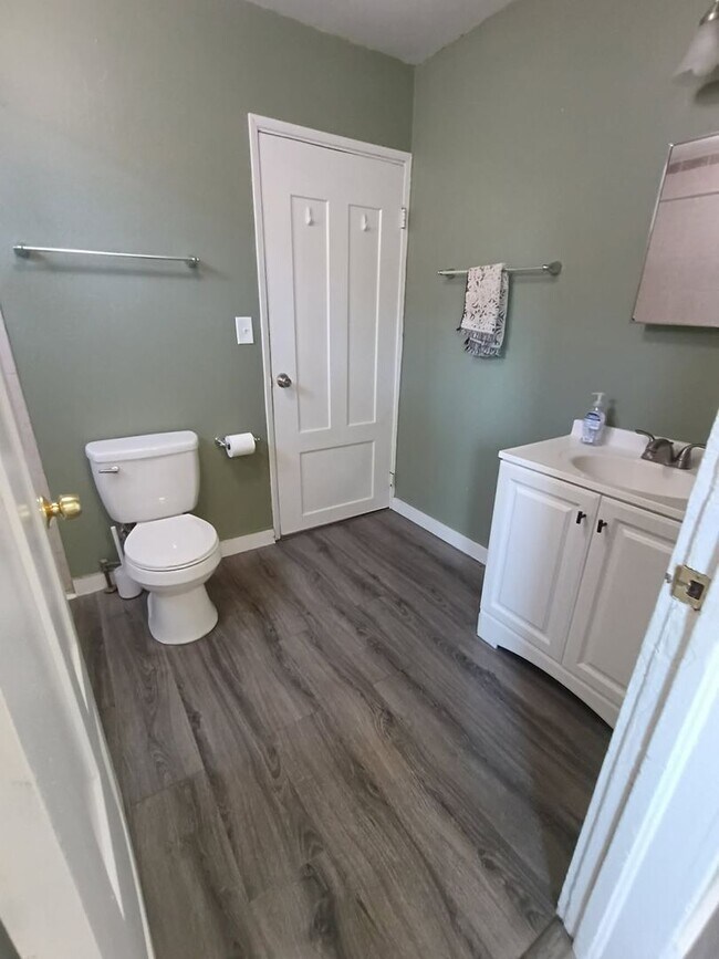 Building Photo - 2 bedroom home in Historic Downtown Riverside