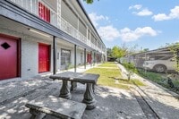 Building Photo - *HOUSING WELCOME / SECTION 8 ACCEPTED*- **Ask about our NO SECURITY DEPOSIT option!**