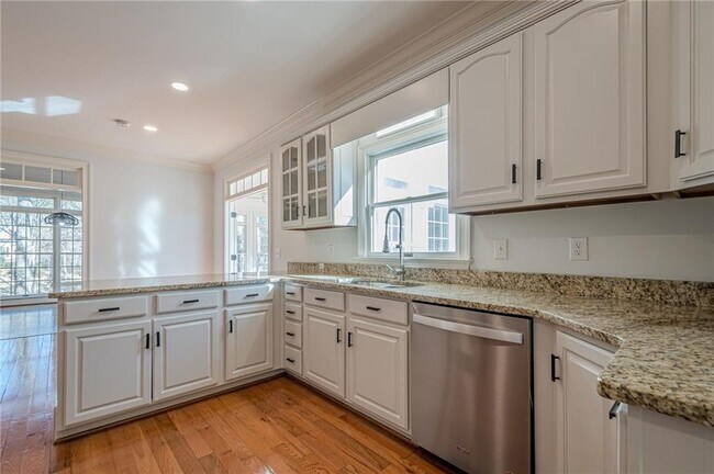 Building Photo - 34 Johnston Row NW