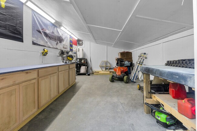 Building Photo - 529 W Grantham Rd