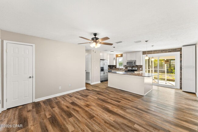 Building Photo - 2004 Greenbriar Blvd