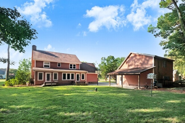 Building Photo - 107 Kelly Dr