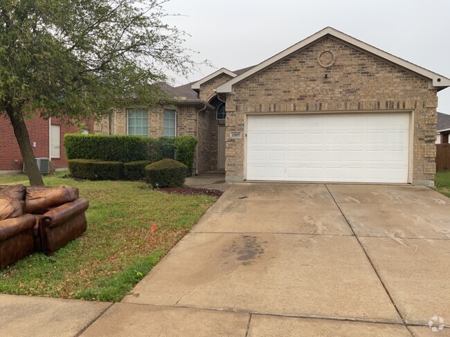 Building Photo - 1105 Skylark Dr