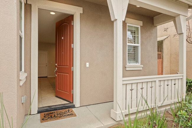 Building Photo - 3920 Purple Finch Ln