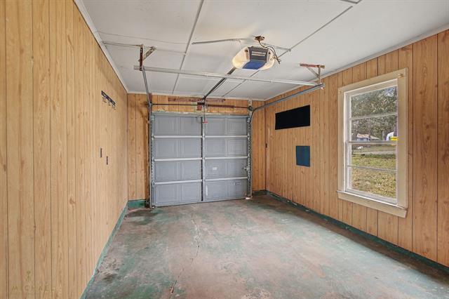 Building Photo - 8921 Sweetbriar Ln