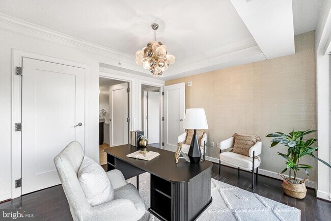 Building Photo - 1111 19th St N