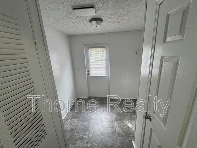 Building Photo - 4148 Borden Rd
