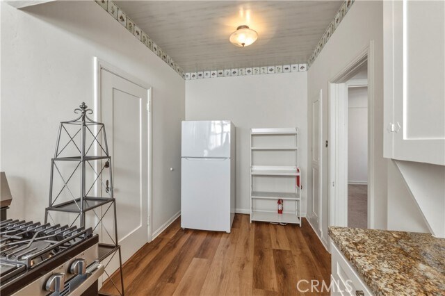 Building Photo - 1530 Miramar Dr