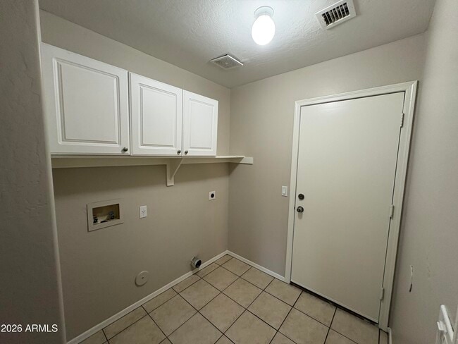 Building Photo - 13303 W Desert Rock Dr