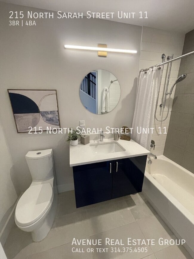 Building Photo - 215 N Sarah St