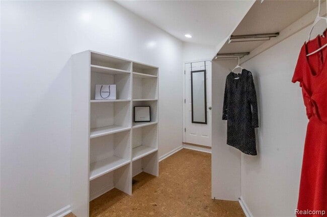 Building Photo - 1834 Fairview St