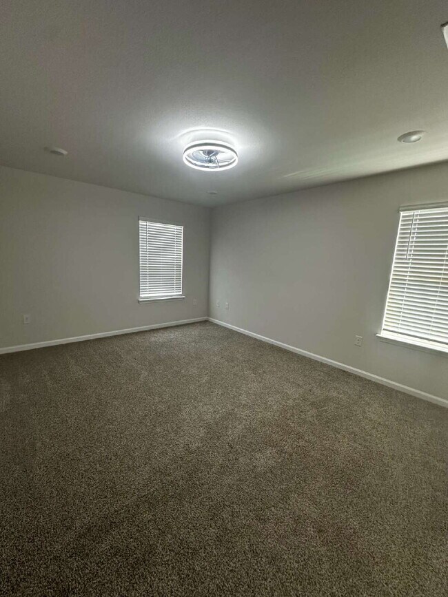 Building Photo - "Spacious 4-Bedroom Gem with 2.5 Baths in Panama City - Perfect Family Home with 1975 Sq Ft!"
