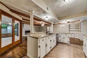 Building Photo - 2936 Woodmere Dr