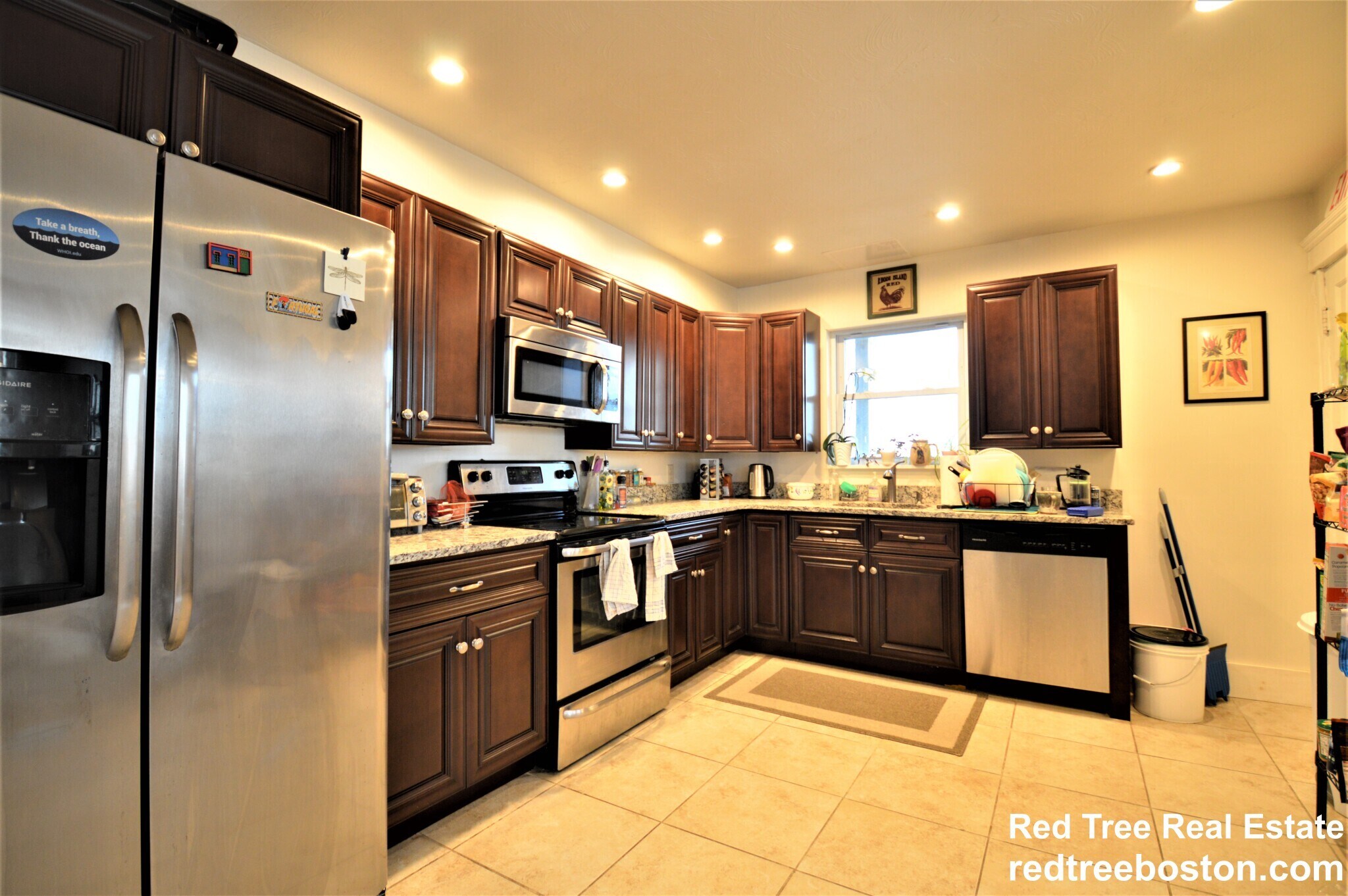 Building Photo - 90 Montebello Rd