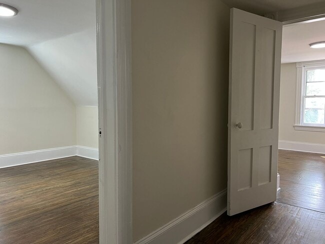 Building Photo - Single Family Home - Available - Will not ...
