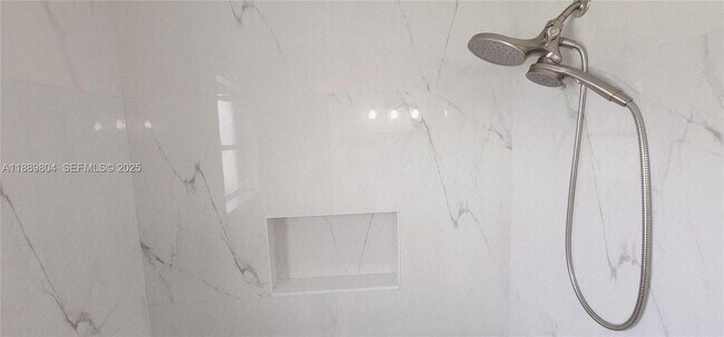 Building Photo - 200 NW 9th St