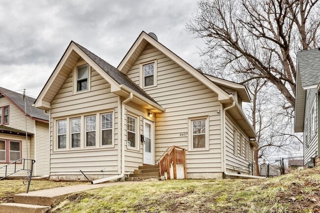 Building Photo - 3407 N Oliver Ave