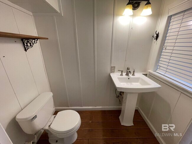 Building Photo - 6621 Purvis Rd