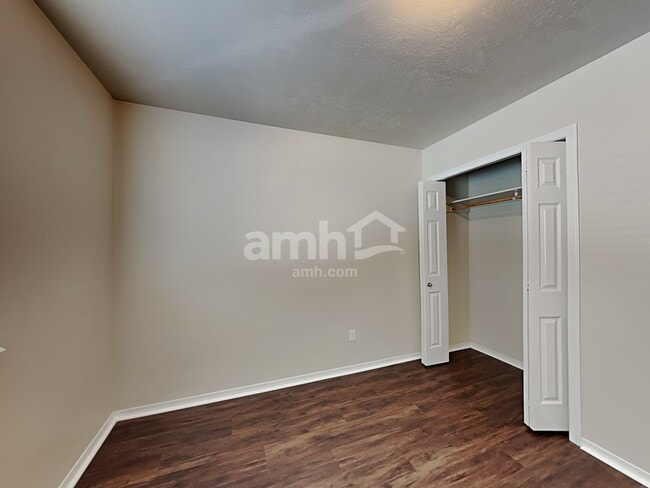 Building Photo - 12216 W Skyhaven St