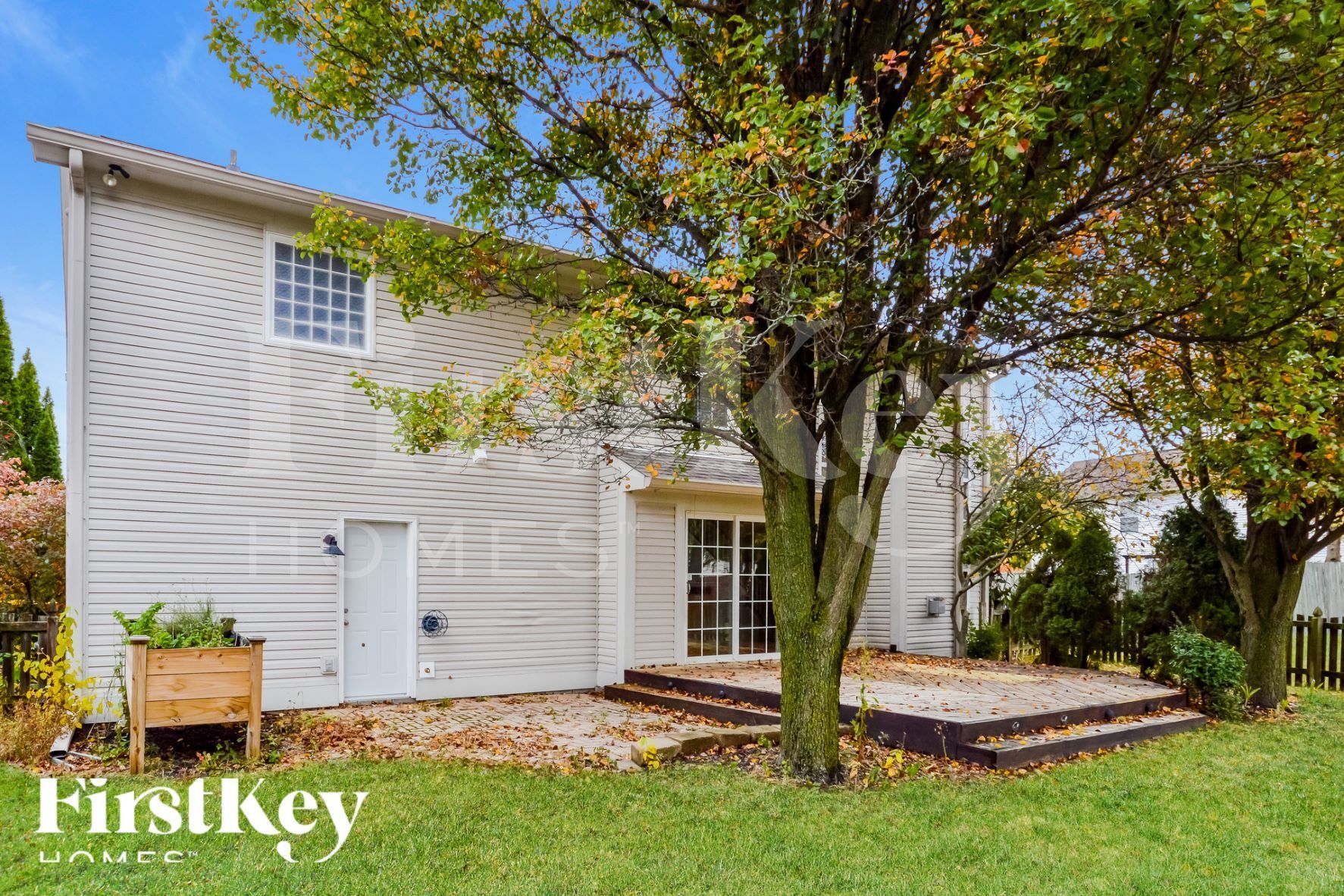 Building Photo - 7081 Village Oaks Dr