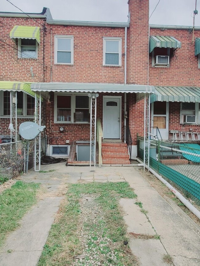 Building Photo - 410 Joplin St