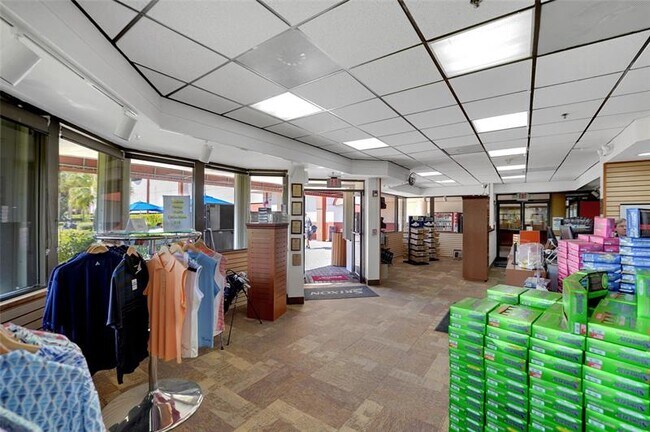 Building Photo - 8980 S Hollybrook Blvd