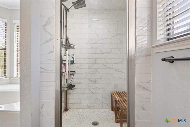 Building Photo - 840 Long Horn Trail