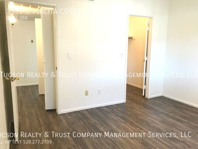 Building Photo - Nice townhome in Mission Shadows!!