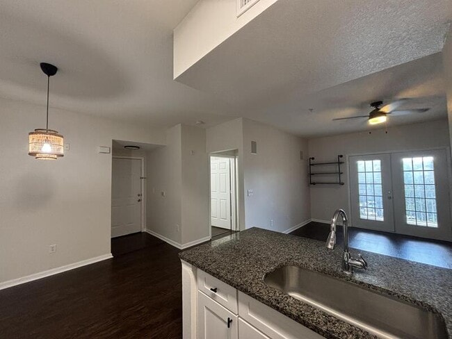 Building Photo - 14226 Fredricksburg Dr