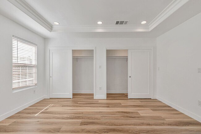 Building Photo - 2125 Walnut Grove Ave