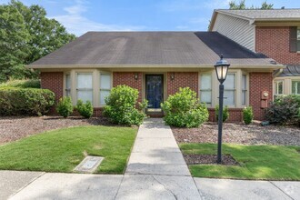 Building Photo - ?Just Listed for Lease in Hoover!?