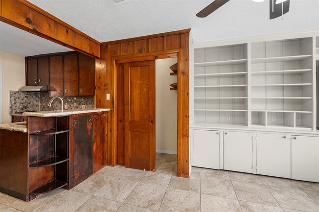 Building Photo - 4111 Law St