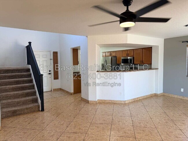 Building Photo - 13829 W Rovey Ave