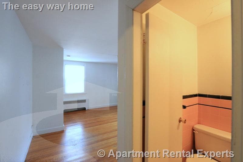 Building Photo - 48 Kirkland St