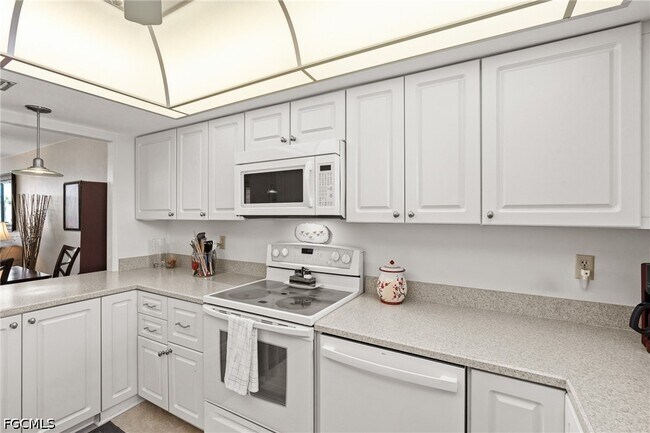 Building Photo - 4210 Steamboat Bend